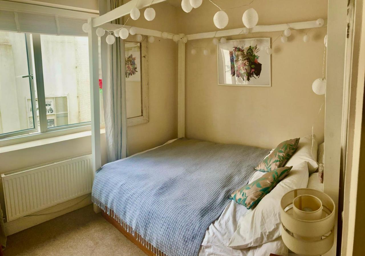Little Brighton Beach Apartments - Also Separate Spa Cabin And Watersports Eksteriør billede