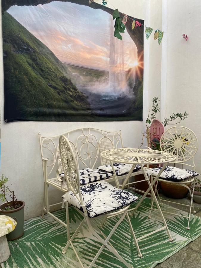Little Brighton Beach Apartments - Also Separate Spa Cabin And Watersports Eksteriør billede