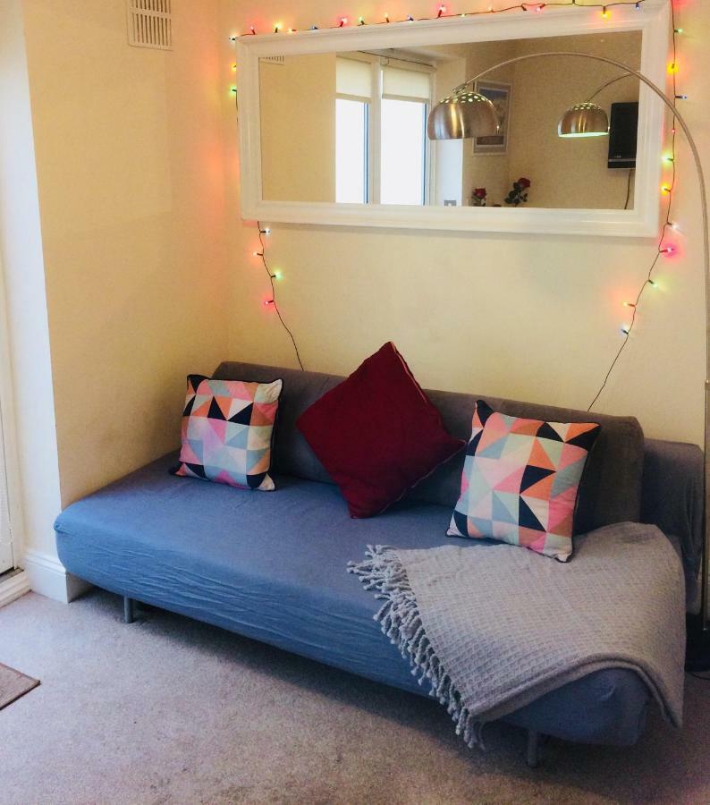 Little Brighton Beach Apartments - Also Separate Spa Cabin And Watersports Eksteriør billede